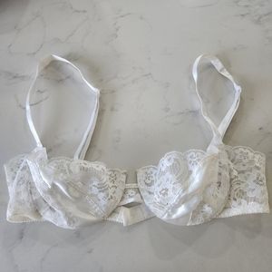 Vintage Christian Dior White Lace Underwire Bra 36B
